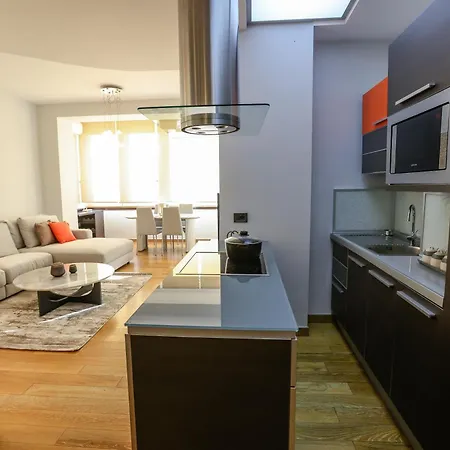 公寓 Cozy Flat Near The Air Albania Stadium