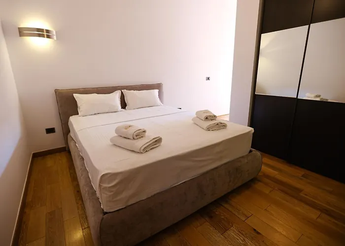 Cozy Flat Near The Air Albania Stadium Apartment